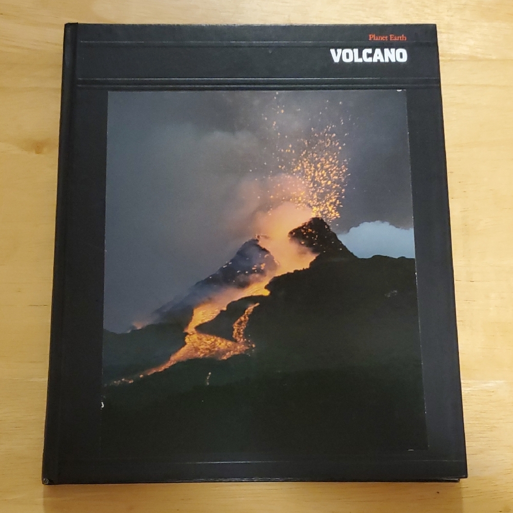 Planet Earth Volcano Book